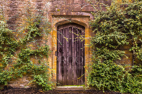 English Garden Entry